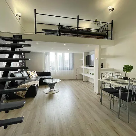 Manyi 2 * Debrecen